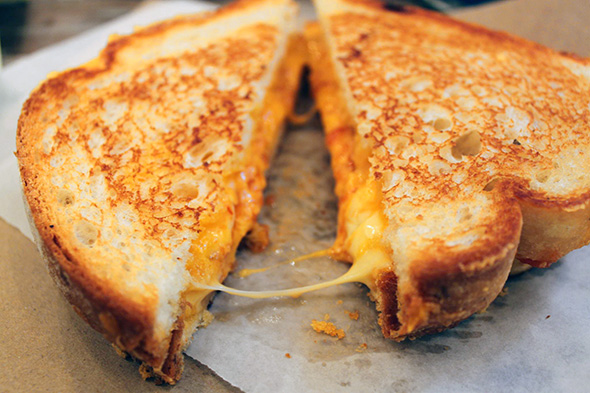 635978834821435409-1942569341_2014131-grilled-cheese